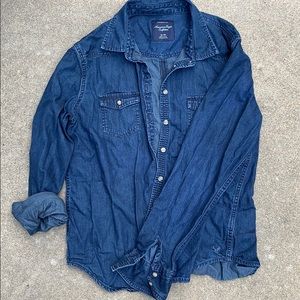 American Eagle Chambray Buttondown XL